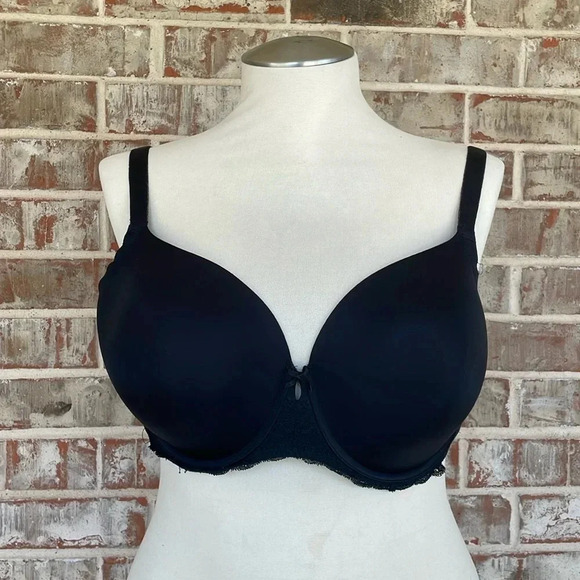 Torrid Black Lace Plunge Underwire - Picture 1 of 9